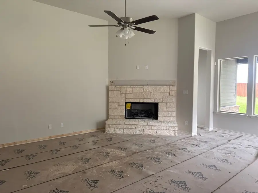 412 Guadeloupe Lane, Springtown, TX 76082 - #3