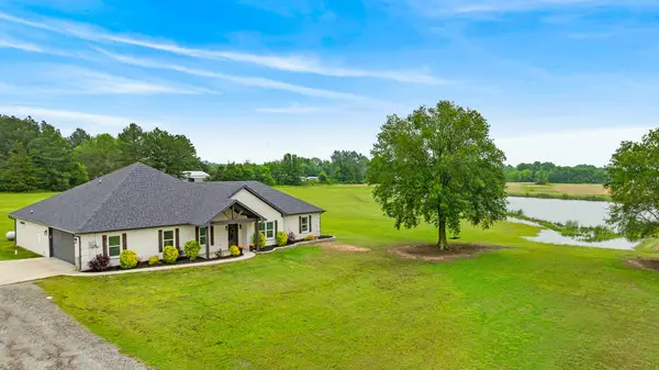 221 Private Road 33082, Sumner, TX 75486