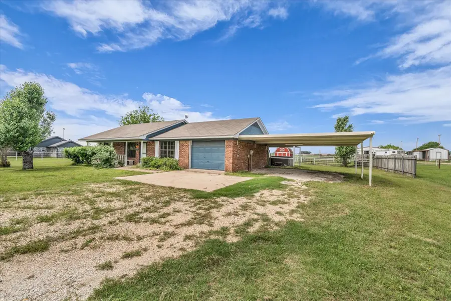 339 S Pleasant Hill Road, Axtell, TX 76624 - #3