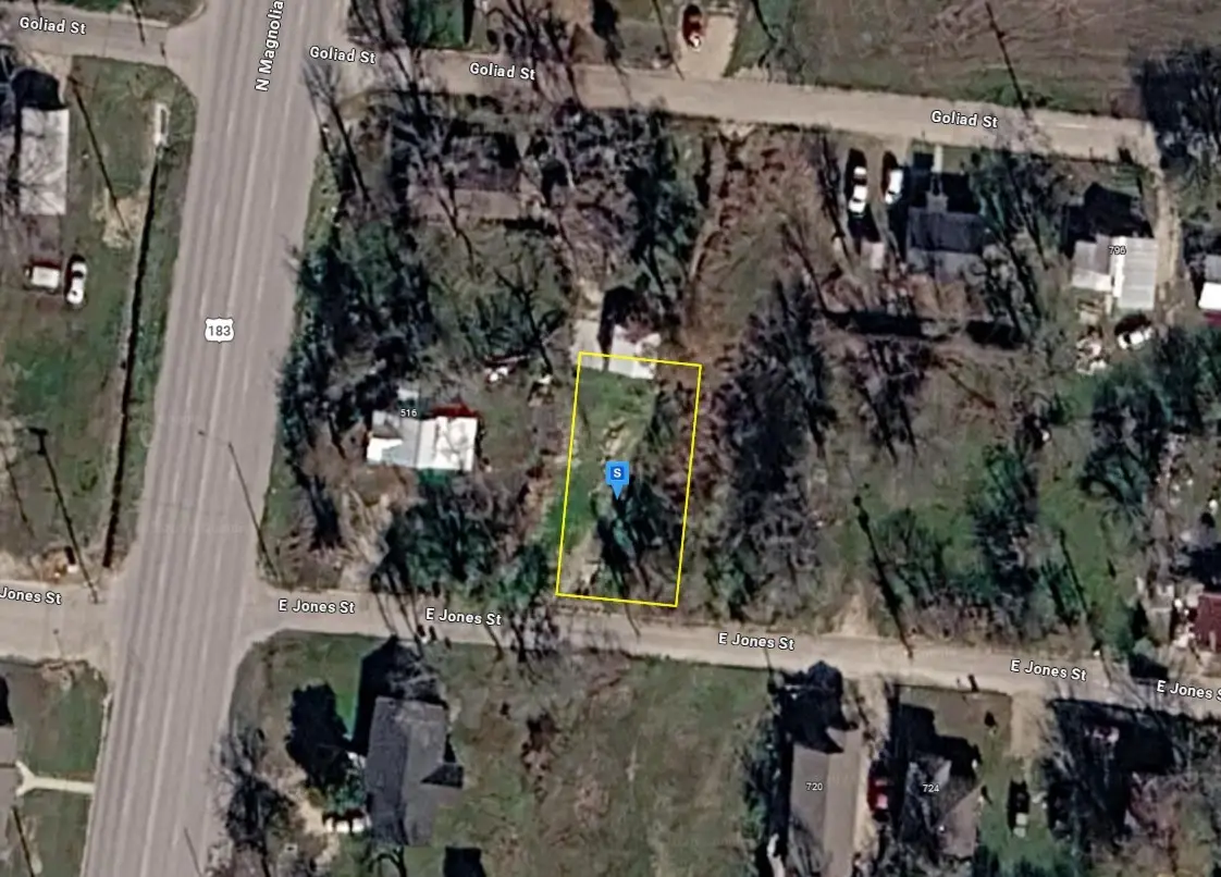 703 E Jones Street, Luling, TX 78648 - #1