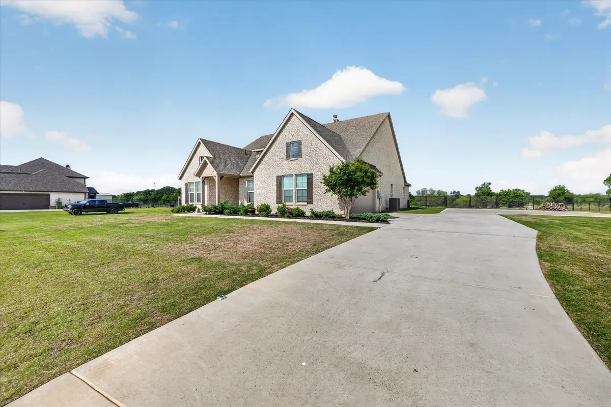 150 Chester Road, Springtown, TX 76082 - #1