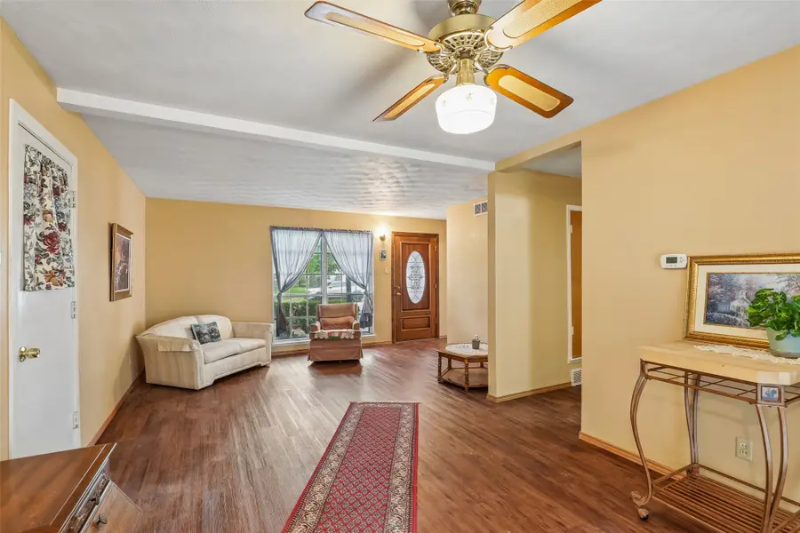 1810 Ridgewood Street, Irving, TX 75062 - #3