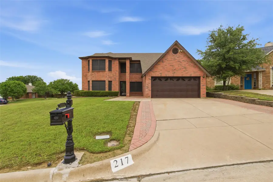 217 Sunset Oaks Drive, Fort Worth, TX 76112 - #2