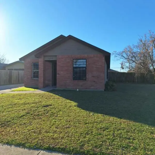 5200 Carol Avenue, Fort Worth, TX 76105
