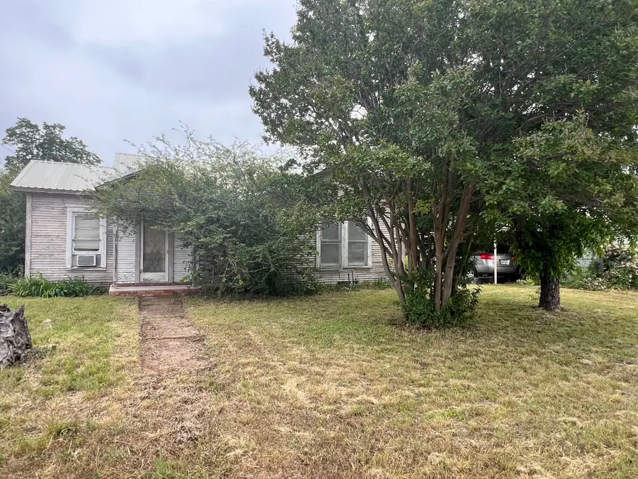 101 E Commerce Street, Gustine, TX 76455 - #3