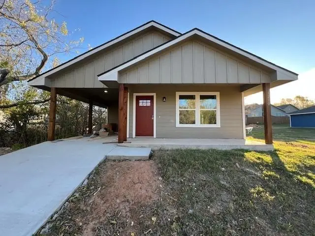 1210 S Travis Avenue, Denison, TX 75021 - #1
