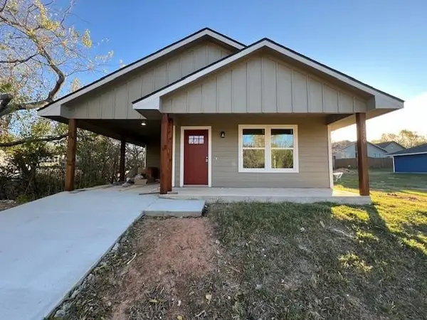 1210 S Travis Avenue, Denison, TX 75021
