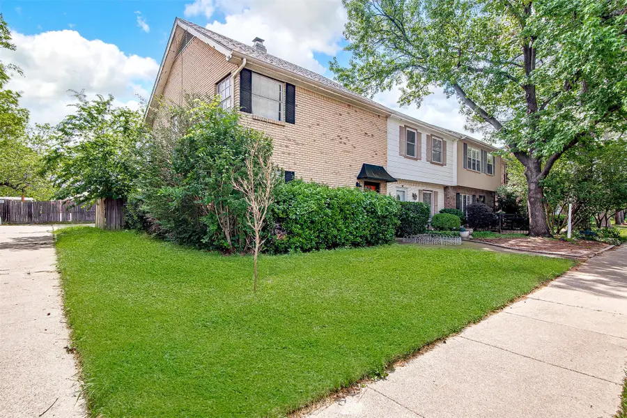 601 St Charles Drive, Arlington, TX 76013 - #2