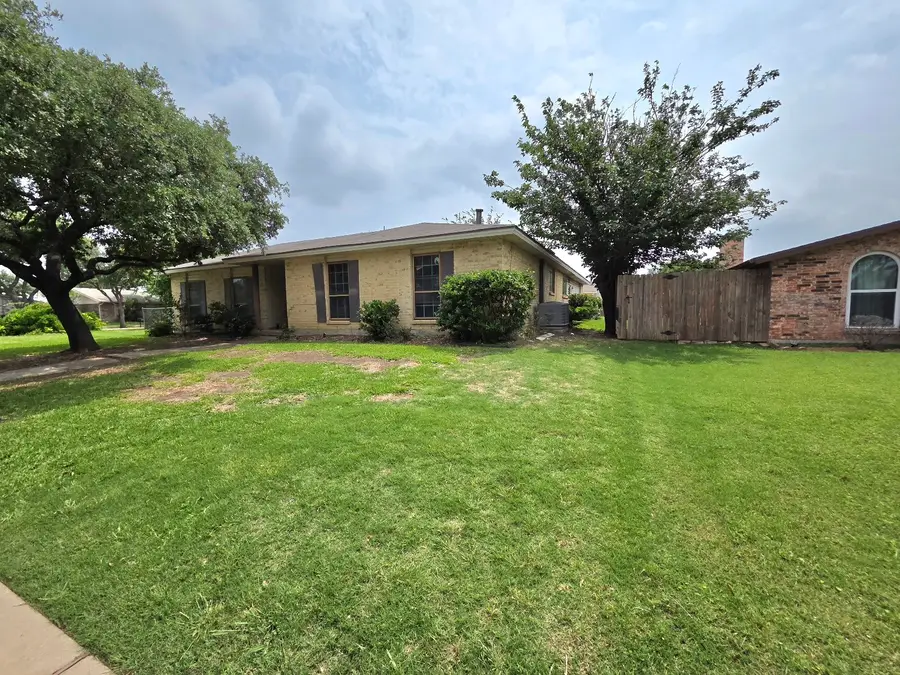 3126 Oak Hill Road, Carrollton, TX 75007 - #3