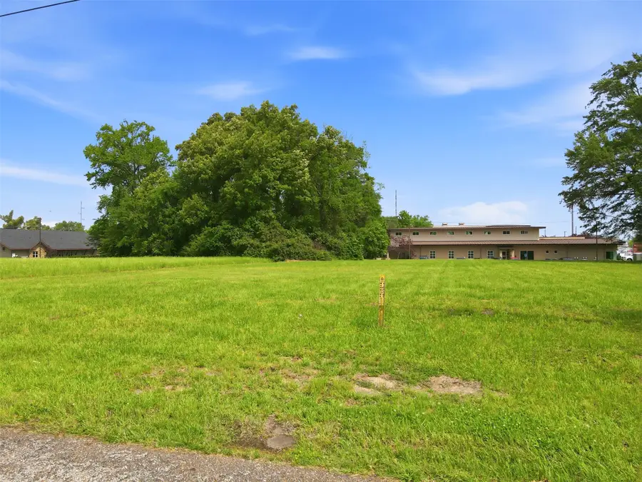 304-306 W 18th, Mount Pleasant, TX 75455 - #2