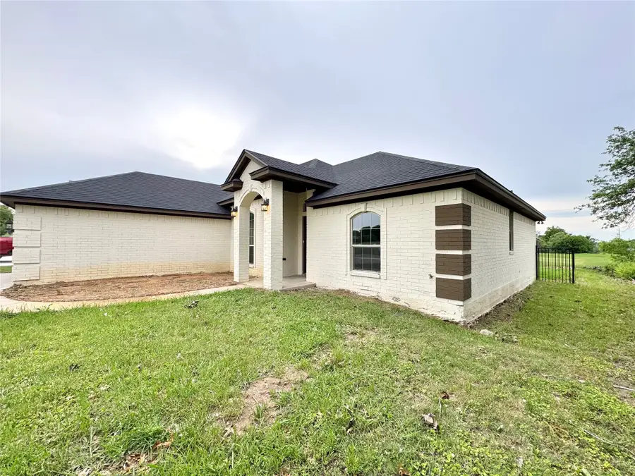 226 Lakeview Drive, Runaway Bay, TX 76426 - #3