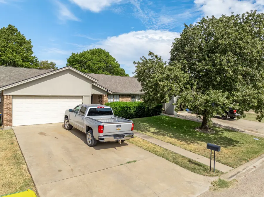 421 / 423 Bond Street, Hillsboro, TX 76645 - #3