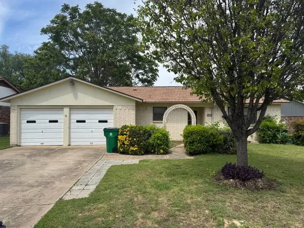 5633 Macdougall Drive, Haltom City, TX 76148