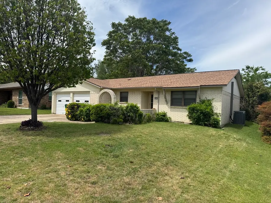 5633 Macdougall Drive, Haltom City, TX 76148 - #3