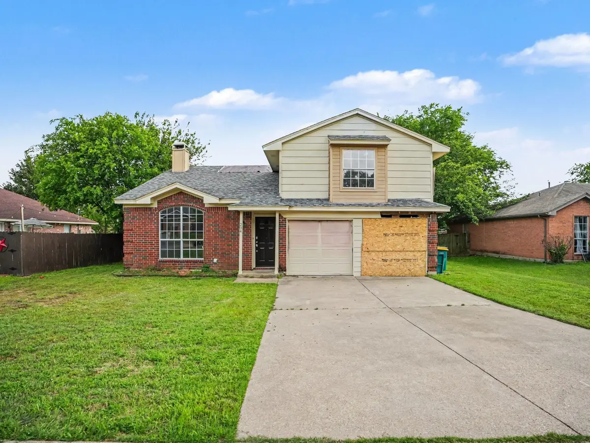 204 Briarglen Drive, Cedar Hill, TX 75104 - #1