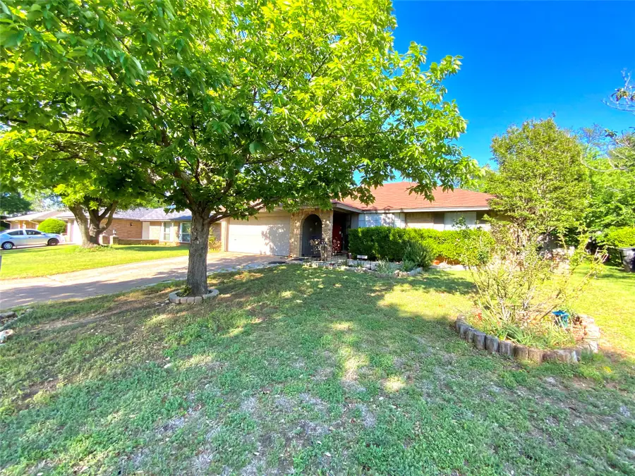 6917 Penhurst Drive, Fort Worth, TX 76133 - #2