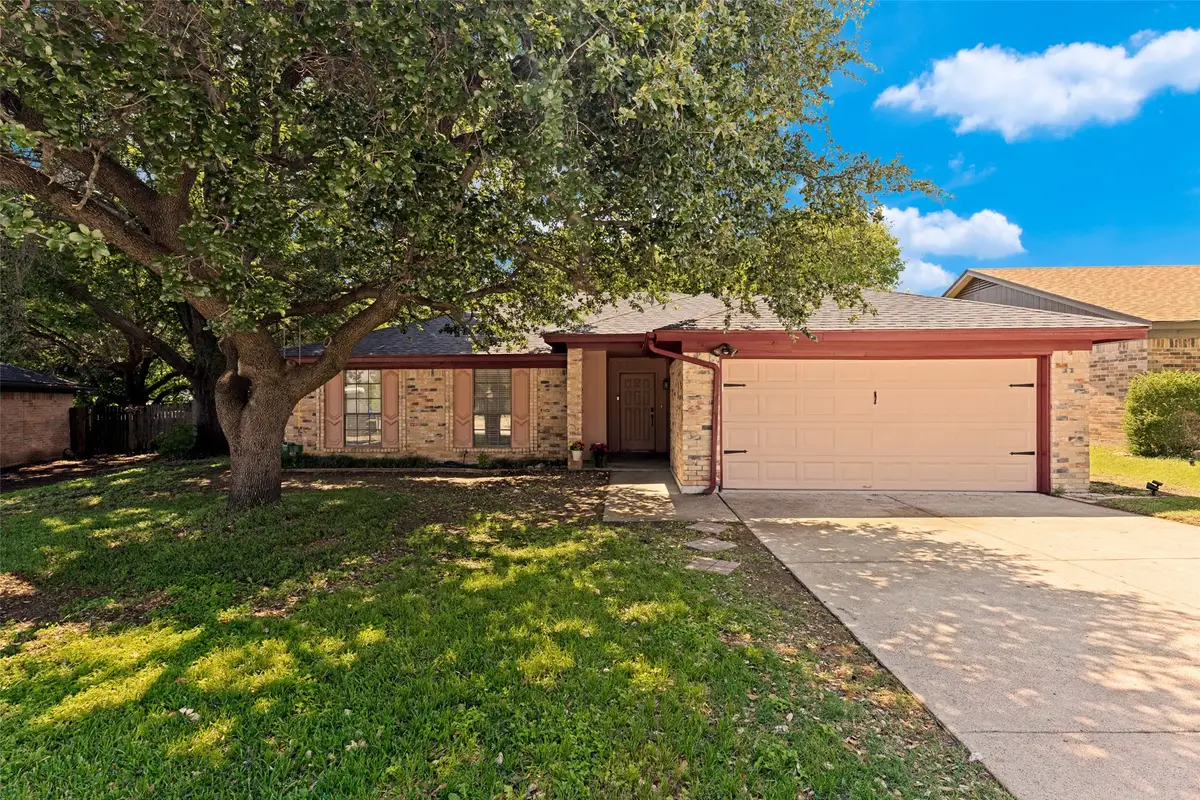 1065 Green Ridge Terrace, Saginaw, TX 76179 - #1