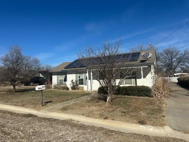 530 Richardson Street, Jacksboro, TX 76458 - #2