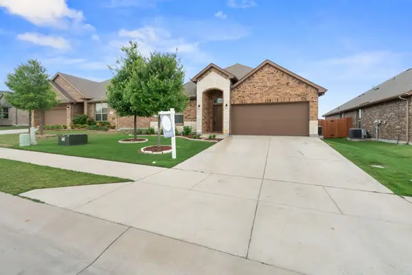 142 Wagon Mound, Waxahachie, TX 75167