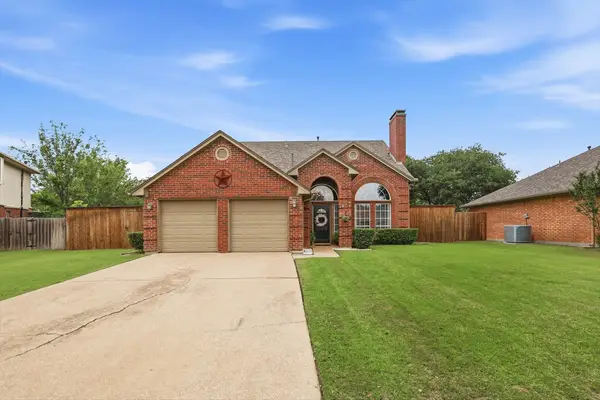 7221 Mccoy Drive, Watauga, TX 76148