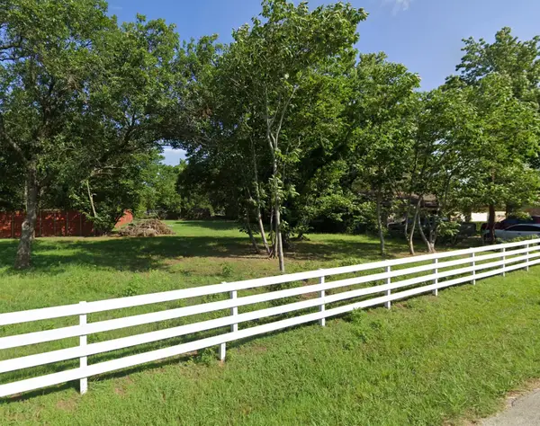 939 & 933 Applegate Drive, Dallas, TX 75253