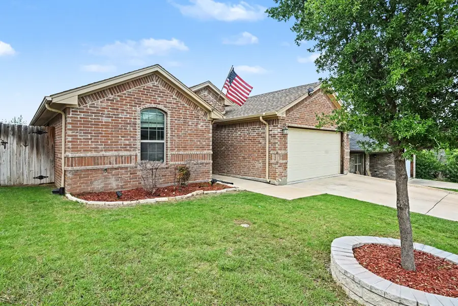 808 N Ridge Drive, White Settlement, TX 76108 - #2