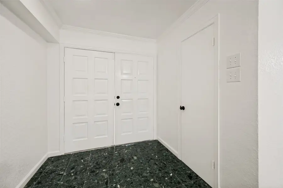 625 Kingston Drive, Grand Prairie, TX 75051 - #2