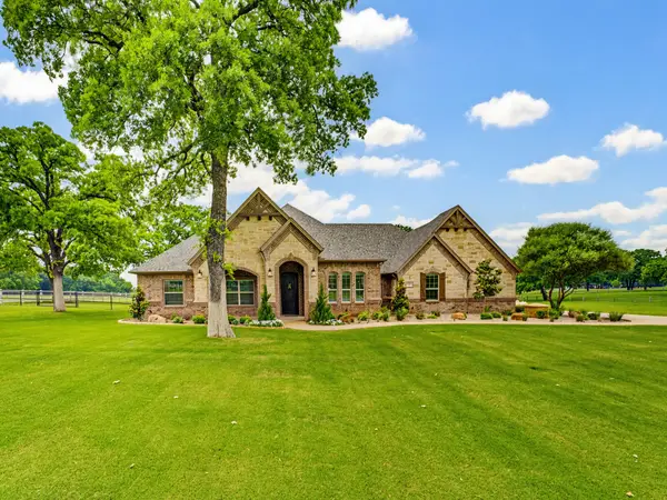 105 Las Brisas Drive, Decatur, TX 76234