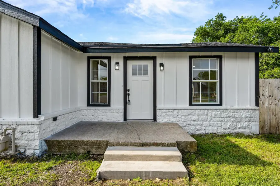 5225 Urbanview Street, Sansom Park, TX 76114 - #3