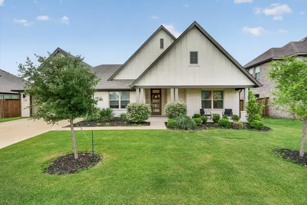 219 Mockingbird Drive, Waxahachie, TX 75165