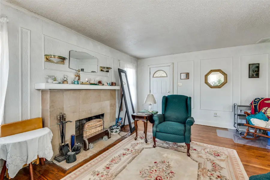 3340 Irwindell Boulevard, Dallas, TX 75211 - #2