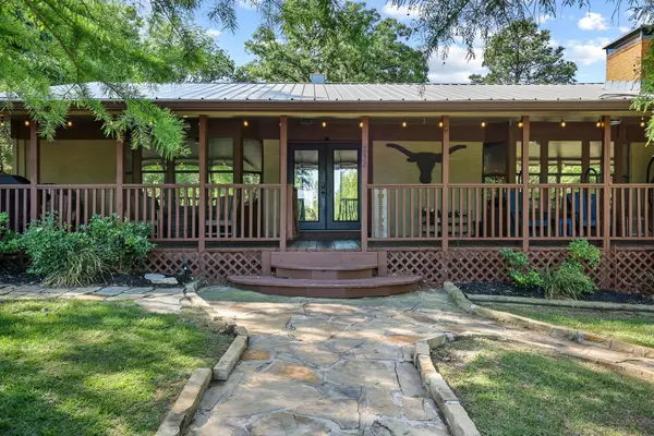 252 Hacienda Drive, Pottsboro, TX 75076