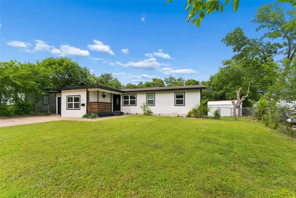 1106 E Strong Parkway, Grand Prairie, TX 75050