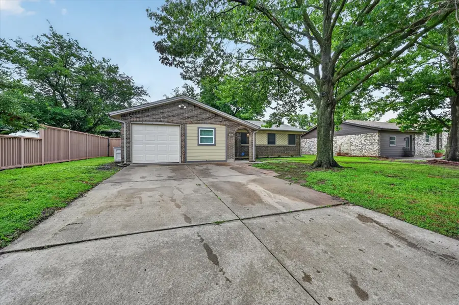 449 Irene Street, Burleson, TX 76028 - #3