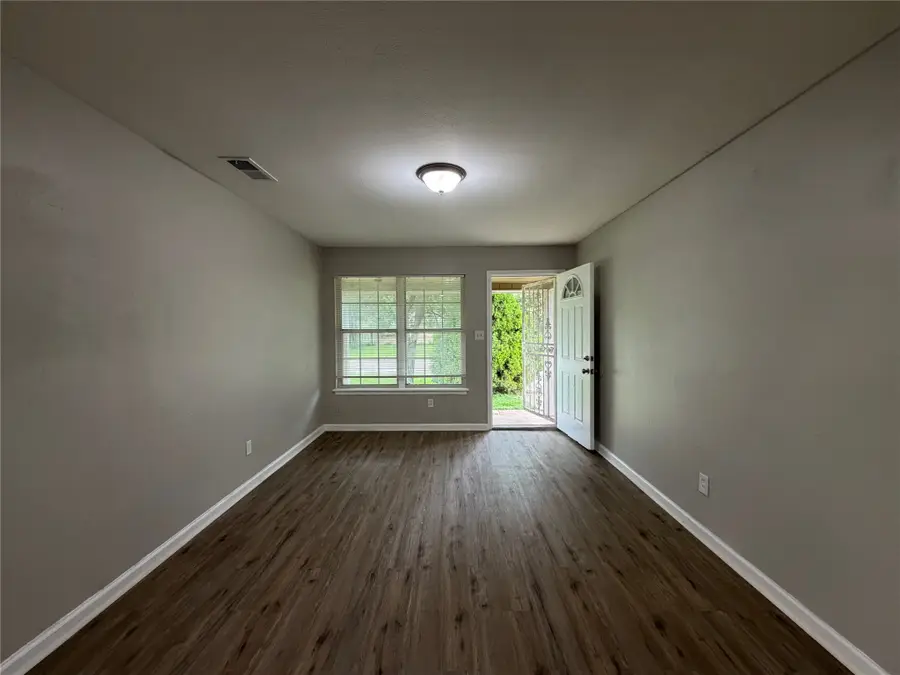 1105 De Ridder Avenue, Fort Worth, TX 76106 - #3