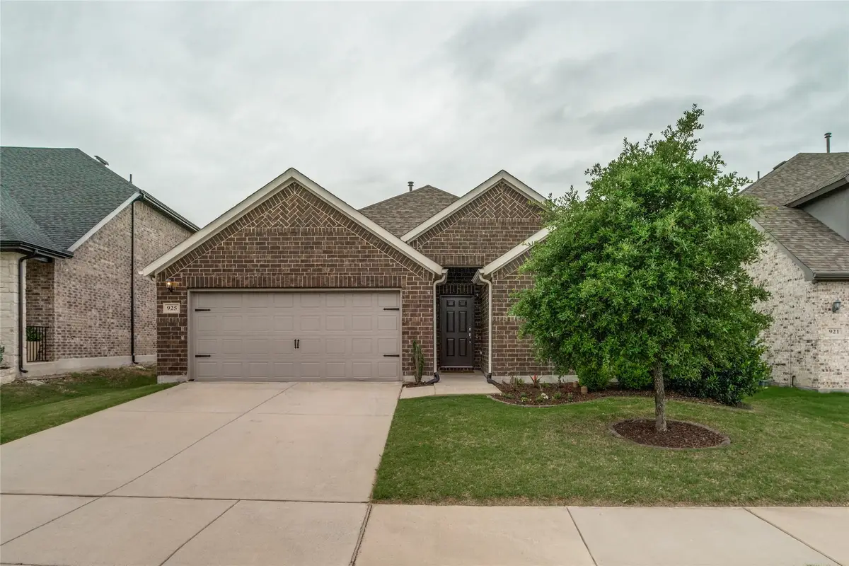 925 Royal Lane, Celina, TX 75009 - #1