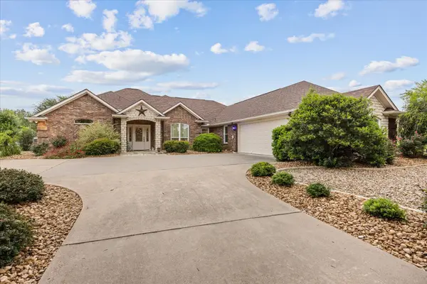 2102 Wood Duck Lane, Granbury, TX 76049