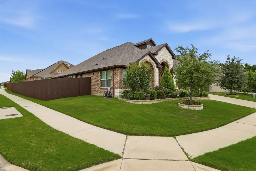 313 Bluebell Drive, Glenn Heights, TX 75154 - #3