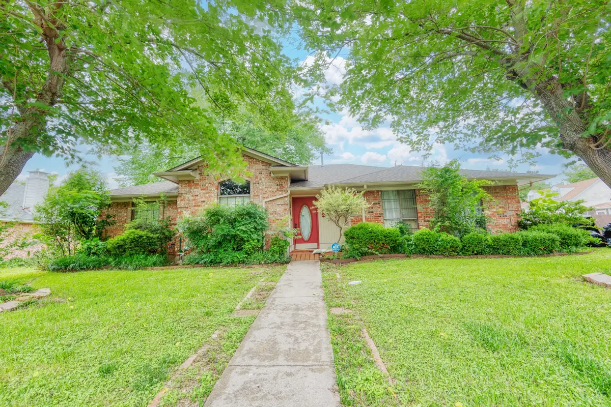 701 E Jacob Street, Pilot Point, TX 76258 - #1