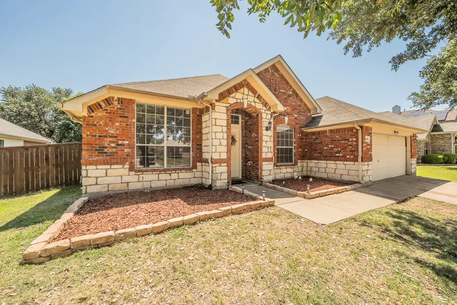 1011 Fleetwood Cove Drive, Grand Prairie, TX 75052 - #2