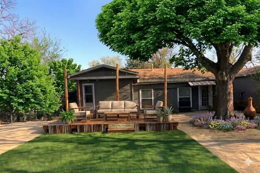1501 W 3rd Street, Clifton, TX 76634 - #2