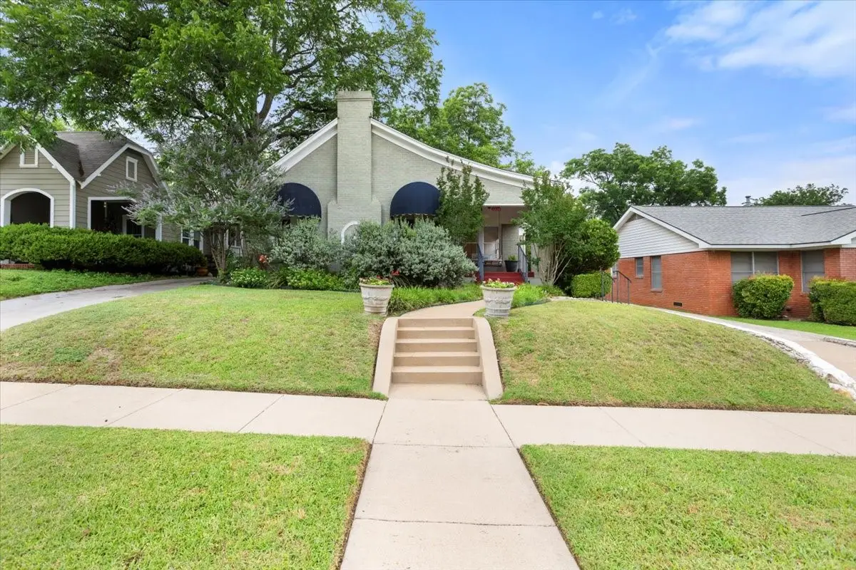 4016 Pershing Avenue, Fort Worth, TX 76107 - #1