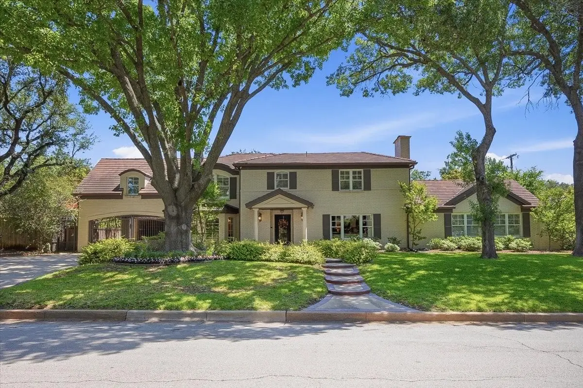 1301 Thomas Place, Fort Worth, TX 76107 - #1