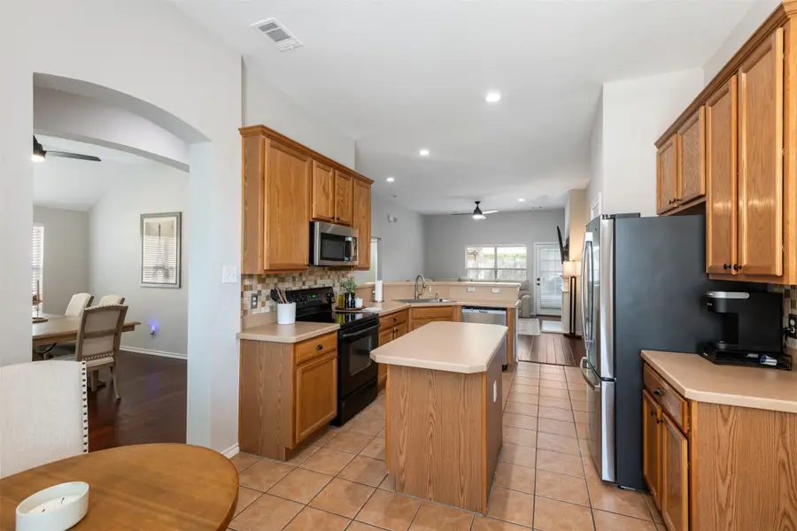 5804 Parkplace Drive, Justin Roanoke, TX 76226 - #2