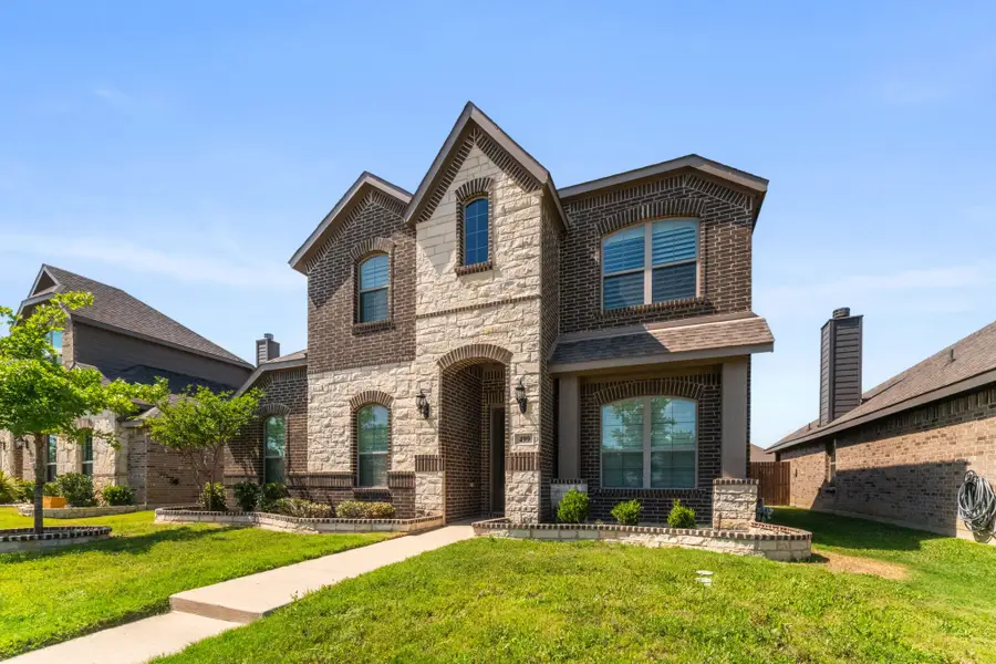 499 Washington Avenue, Waxahachie, TX 75165 - #2