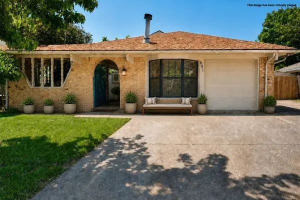 601 Parker Drive, Euless, TX 76039