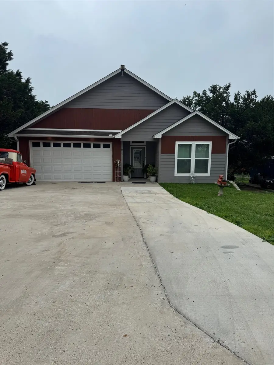 1014 Scenic Drive, Granbury, TX 76048 - #2