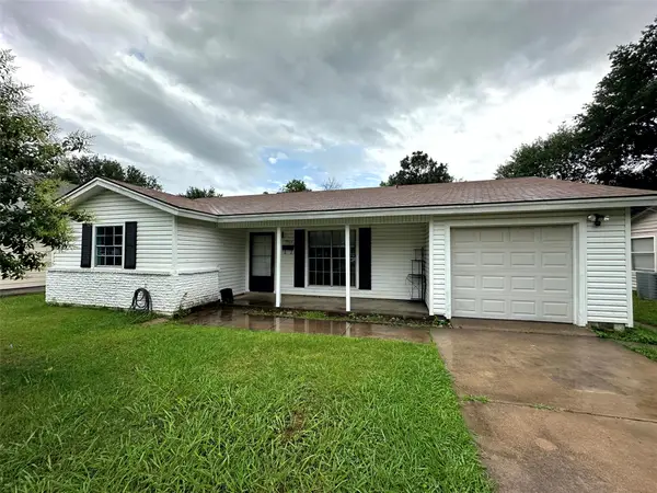 1902 Morgan Street, Irving, TX 75062