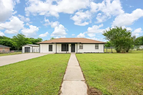 221 Lipscomb Street, Cleburne, TX 76031