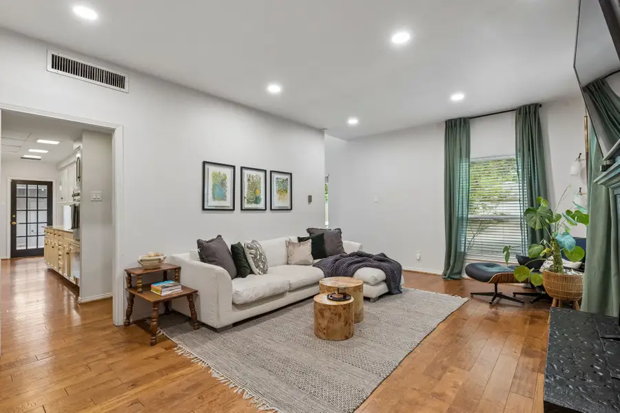 3335 Prescott Avenue #3335, Dallas, TX 75219 - #3